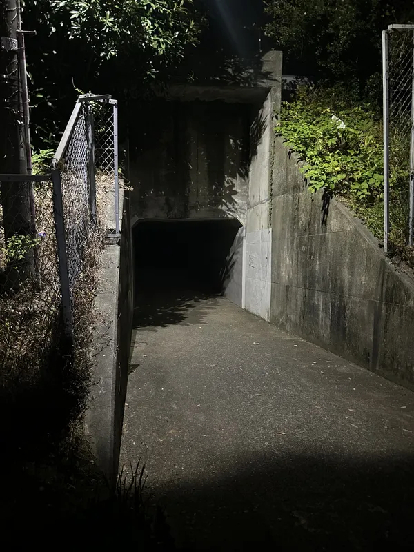 暗い通路